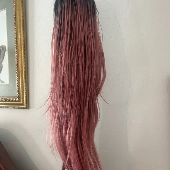 Elegant Pink Ombre wig 22 inches - Picture 1 of 2